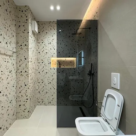 New Bazaar Apartments Tirana Exterior photo